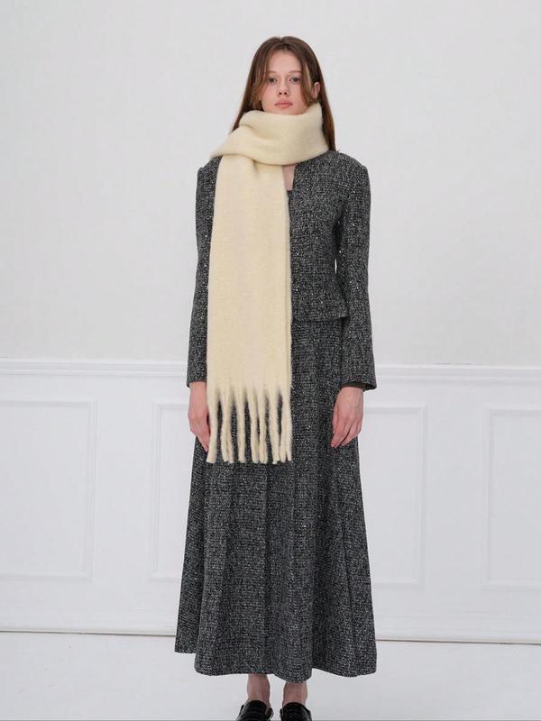 Fashionable thickened women's scarf