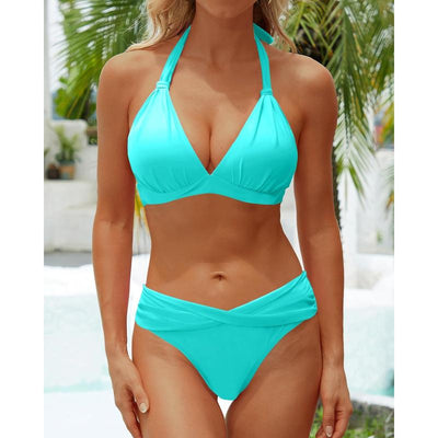 Flattering Two-Piece Bikini Set – Push-Up Halter & V-Cut Twist