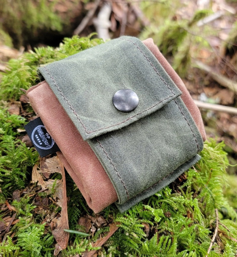 Waxed Canvas Folding Foraging Bag with Durable Design