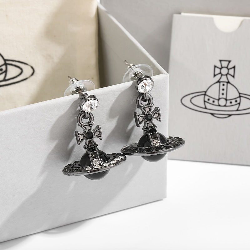 Saturn 3D Crystal Necklace – Stunning & Adjustable Pendant