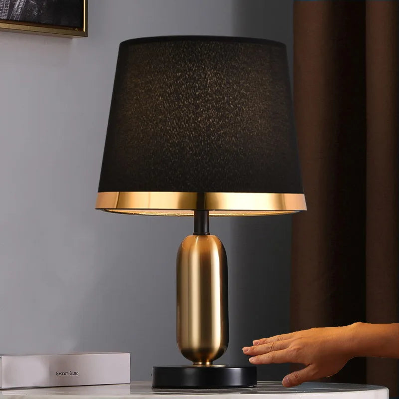 Modern American Retro Style Bedside Table Lamp