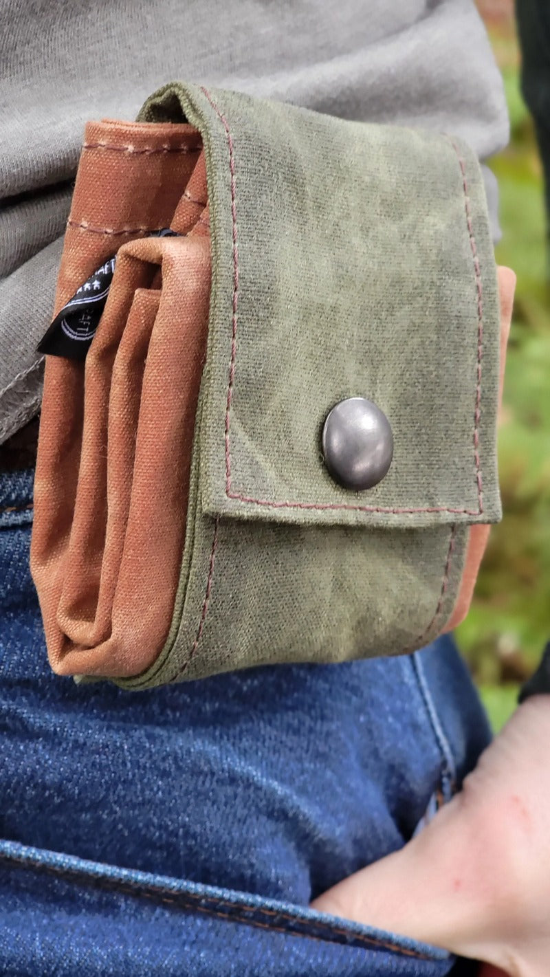 Waxed Canvas Folding Foraging Bag with Durable Design