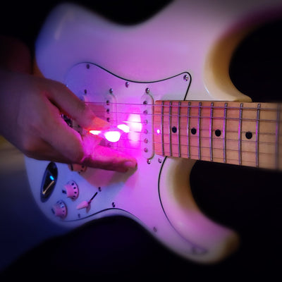 Auto-illuminated Pickpal Guitar Pick